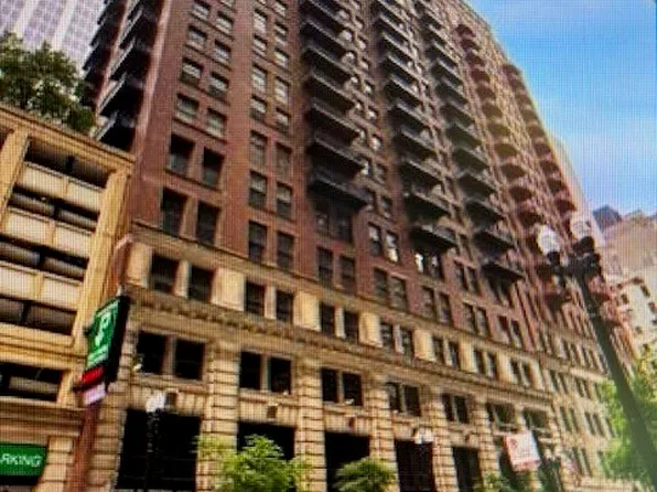 212 W Washington St APT 1805, Chicago, IL 60606