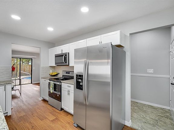 5th image of 4189R Targee Ave
