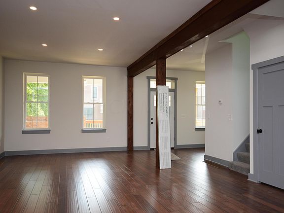 2nd image of 219 Miami Ave