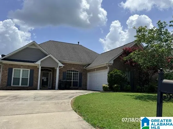 125 Heather Ln, Pelham, AL 35124