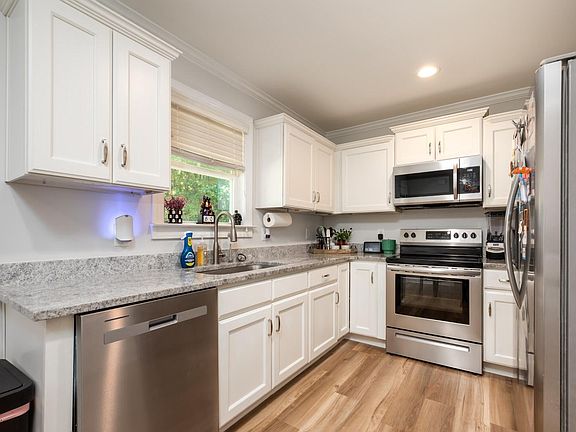 5th image of 65 Hillside Village Dr