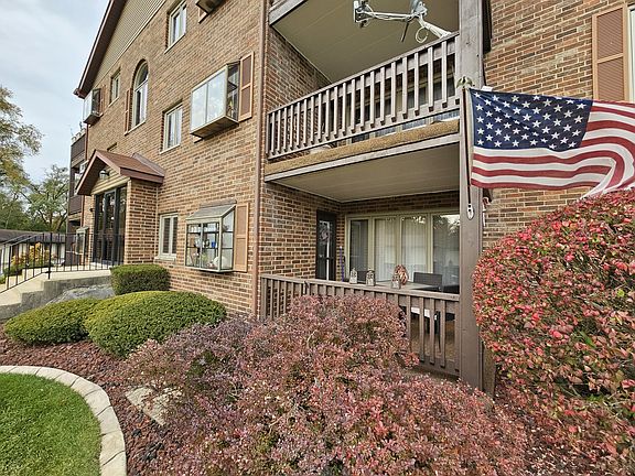 2nd image of 17236 Ridgeland Ave #411