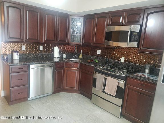 5th image of 7 Nugent Ct