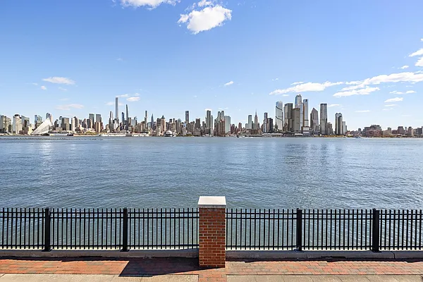 Sold by Christie's International Real Estate Group | media 29