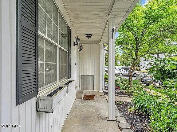 568 Davids Ct — Photo 4