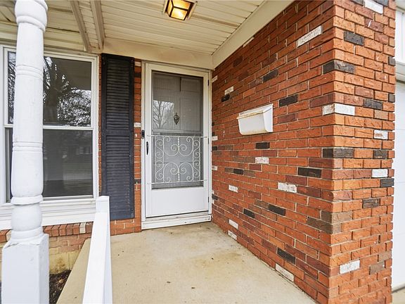 4th image of 1116 Taft St