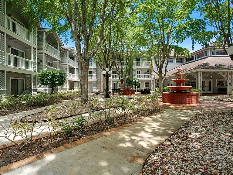 Aventine at Lantana - 55+ Active Adult Apartments — Photo 32