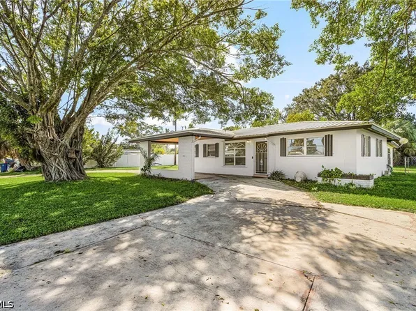 4581 Tennyson Dr, North Fort Myers, FL 33903