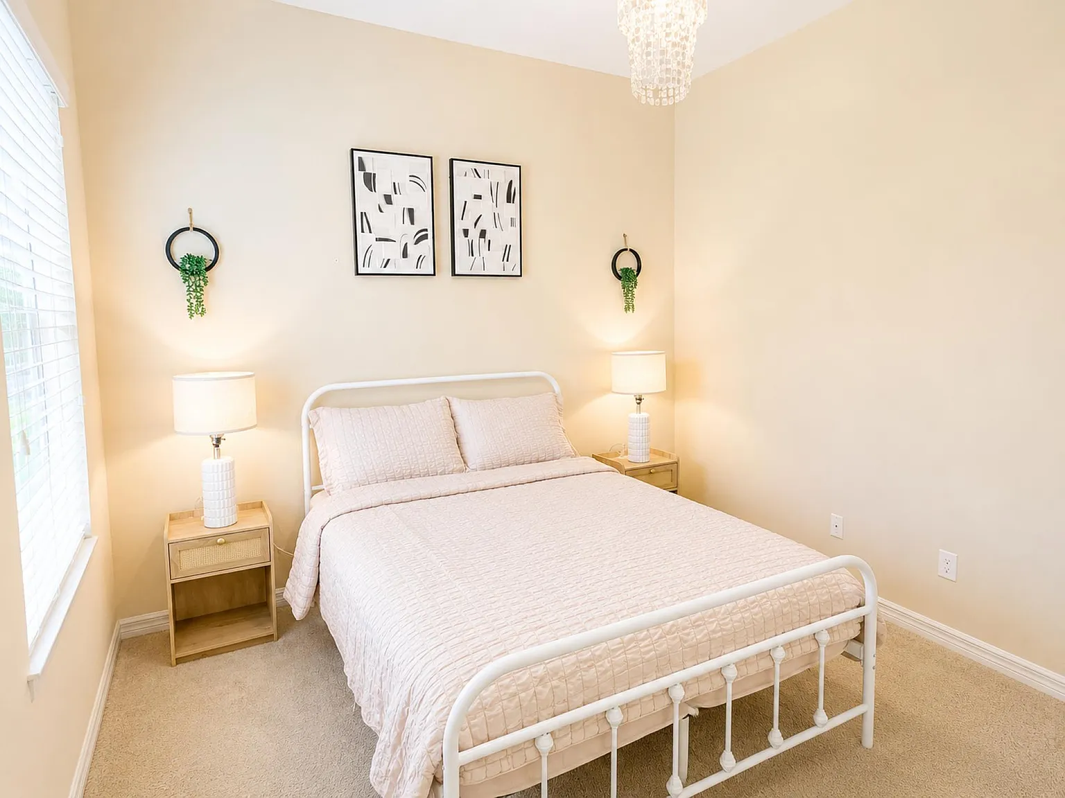 4 bed, 2.0 bath, 1877 sqft, $910 — Photo 3