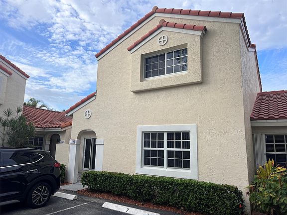 5th image of 1395 Springside Drive #1395