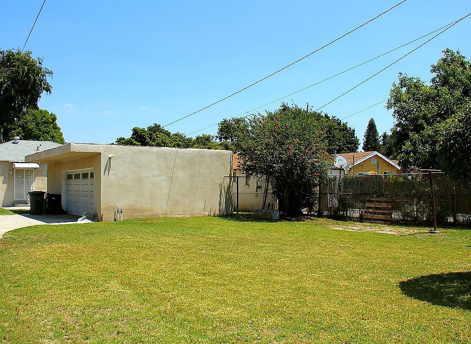2nd image of 10439 San Juan Ave