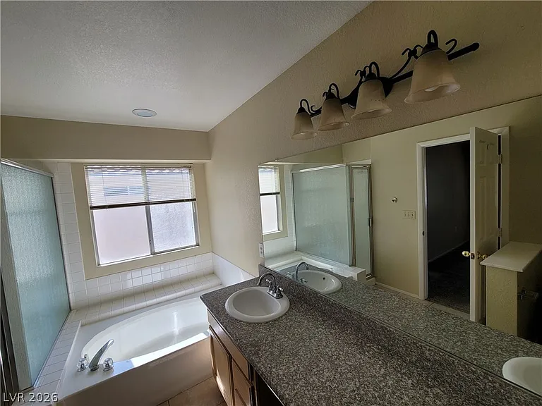 253 Buckskin St — Photo 42