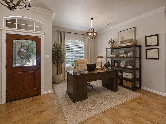 2nd image of 6005 Nottingham Ln