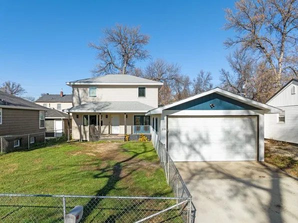 910 1st Ave SW, Minot, ND 58701