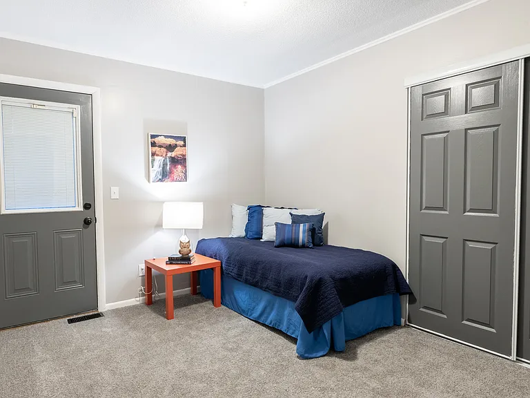 2060 Winewood Dr — Photo 8