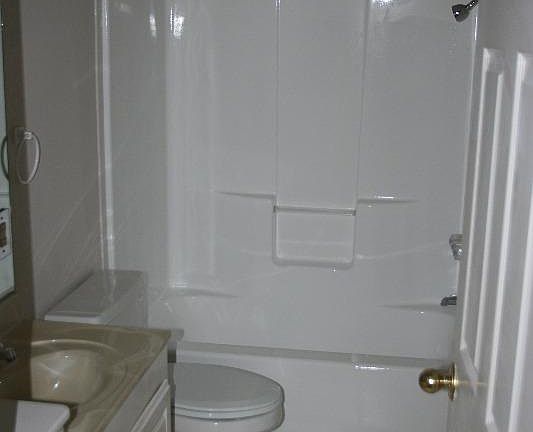 3rd image of 3401 Lexington Dr