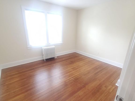 4th image of 306 Prescott St APT 1