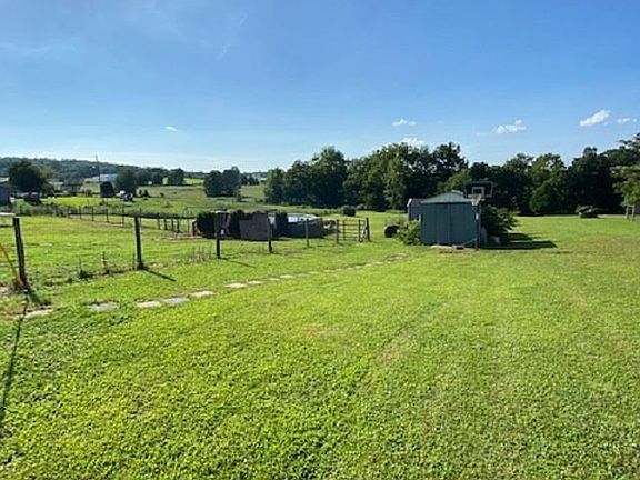 2nd image of 407 Ashley Ln
