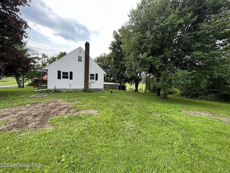 4th image of 442 W Ames Road