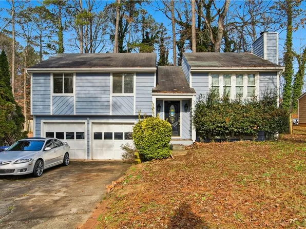 330 Hembree Forest Cir, Roswell, GA 30076