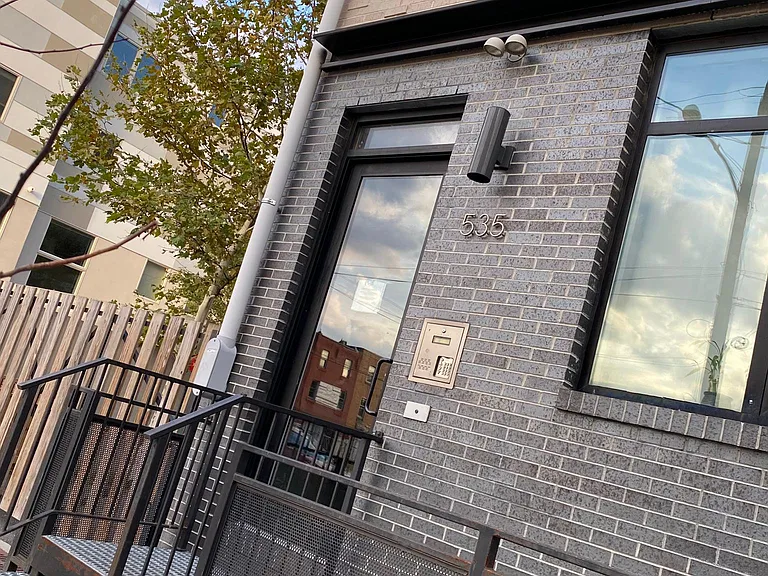 535 N Budd St #C2 — Photo 11