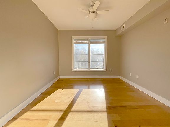 5th image of 1745 Allied St APT 301