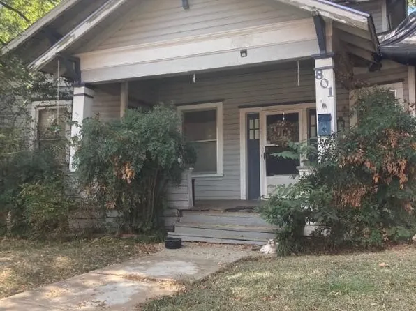 801 W Houston St, Paris, TX 75460