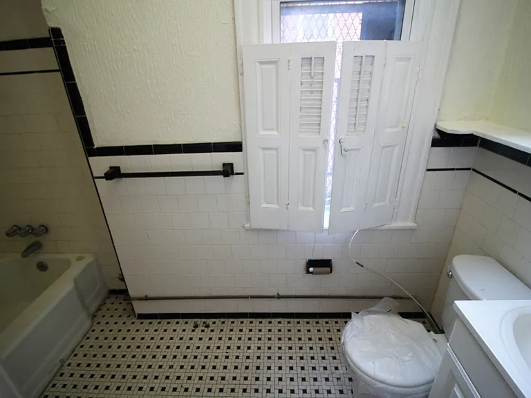 525 N. Charles St — Photo 17