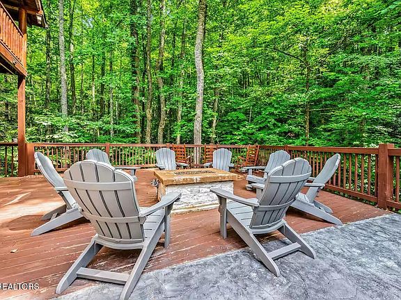 2nd image of 2429 Shady Creek Way