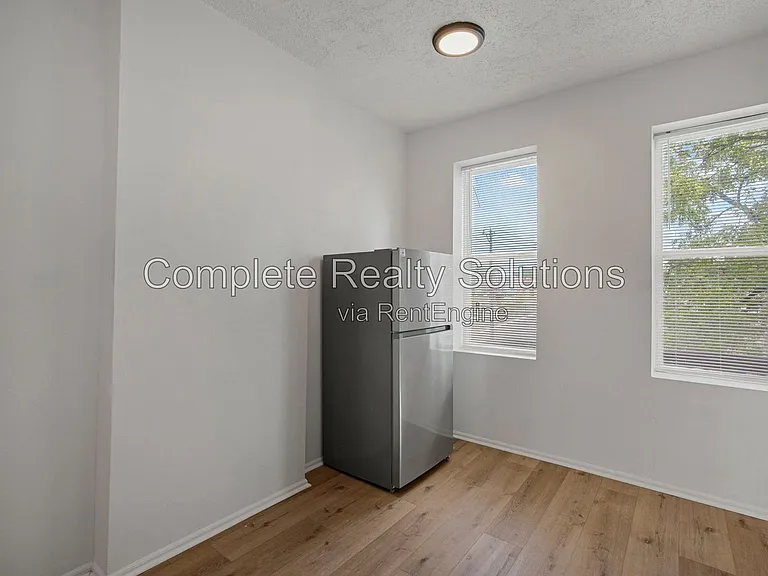 2928 Texas Ave #2F — Photo 11