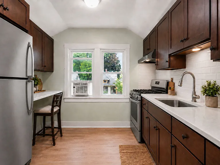 21 Farwell St #2 — Photo 9
