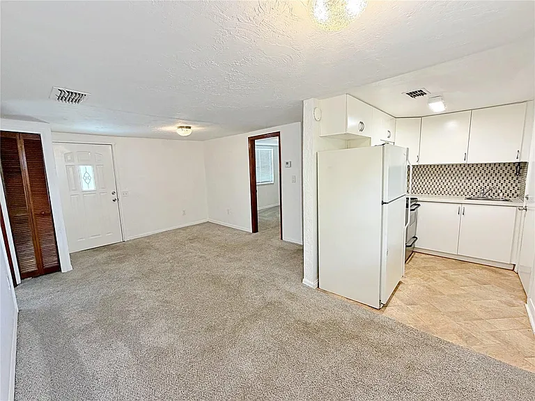 2400 Shannon Rd — Photo 8