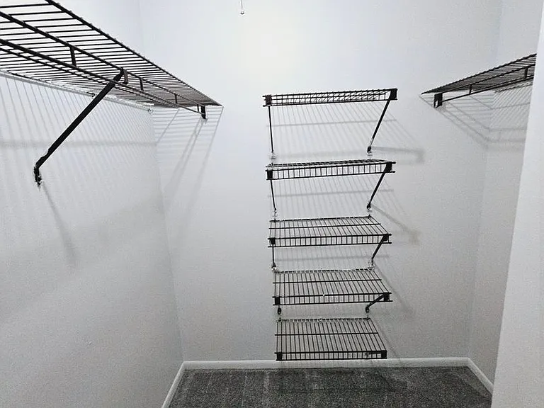 Sugarbush Apartments — Photo 177