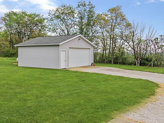 3rd image of 972 Township Road 2375