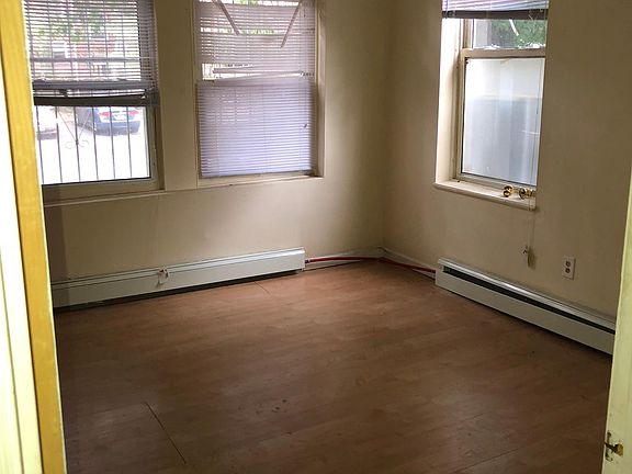 2nd image of 213 S Harrison St