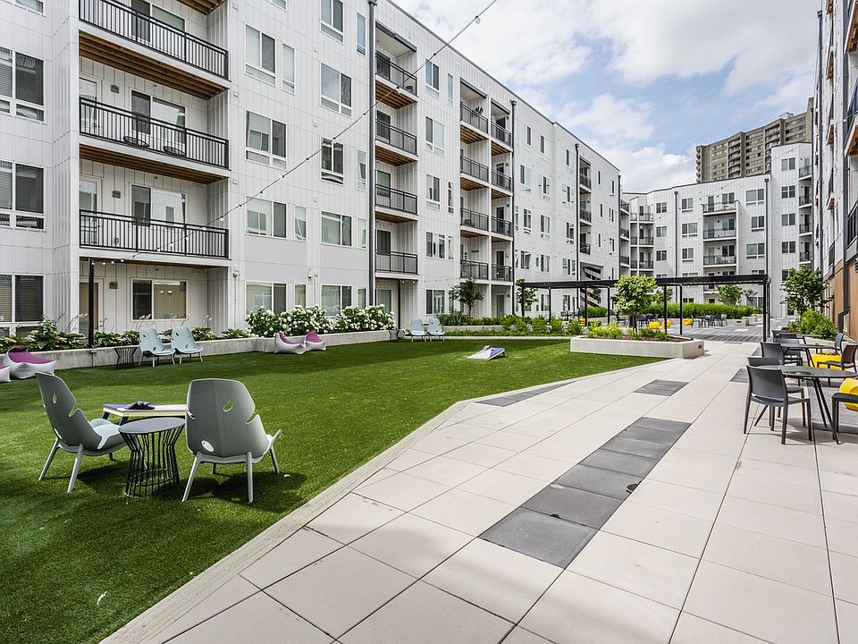 Artistry Cincy Courtyard