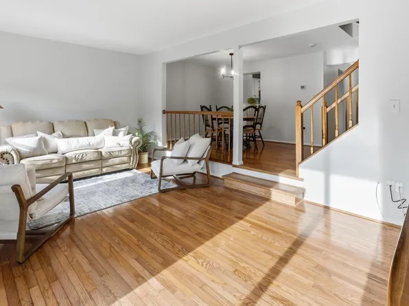 14435 Salisbury Plain Ct, Centreville, VA 20120