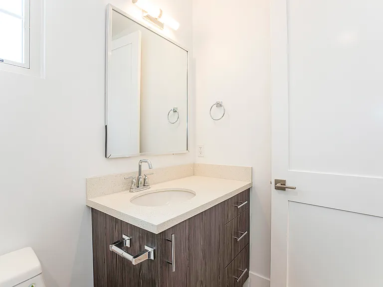 1029 Melrose Ave #104 — Photo 29