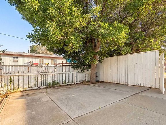 5th image of 424 NW 53rd Ave