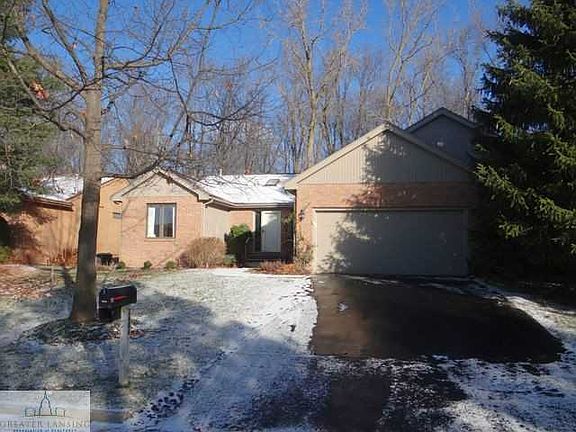 2nd image of 2404 E Emerald Lake Dr