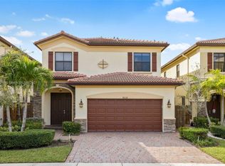 8638 NW 99th Path, Doral, FL 33178