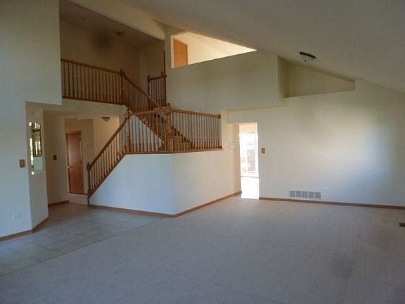 3rd image of 2416 Boxwood Ln