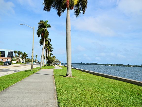 3rd image of 1801 N Flagler Dr APT 136
