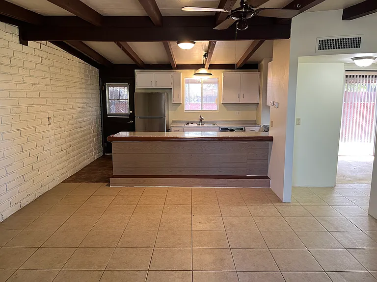 3627 E Lee St #L2 — Photo 2