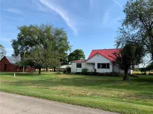 1940 E 1600 North Rd, Shelbyville, IL 62565