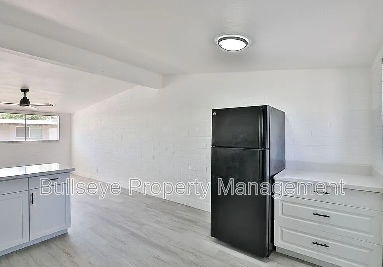 621 S California St #B — Photo 10