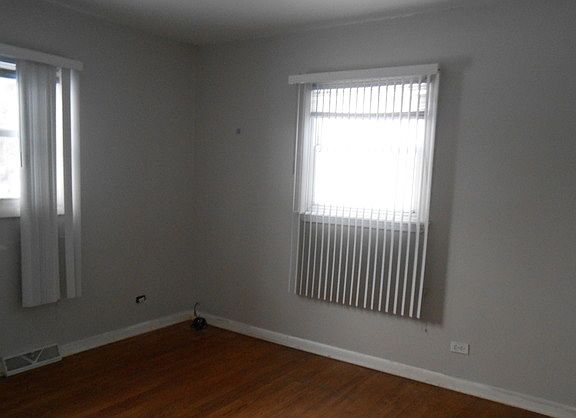 5th image of 14837 S Richmond Ave