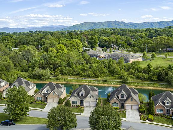 5th image of 1123 Waterbrooke Ln