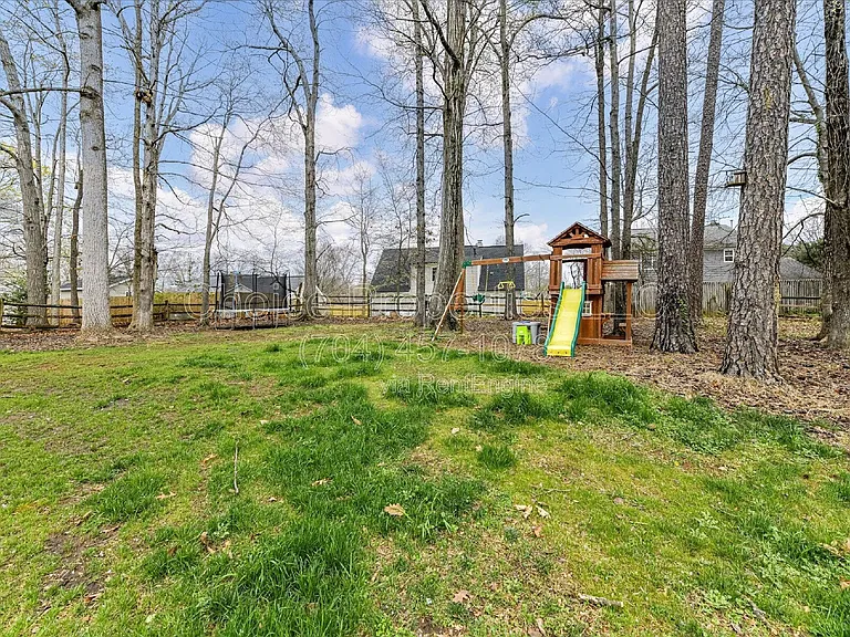8413 Red Setter Ln — Photo 32