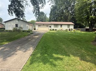 5771 Merwin Chase Rd, Brookfield, OH 44403